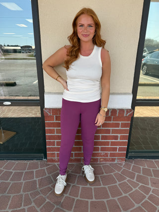 My Go To Leggings In Wine