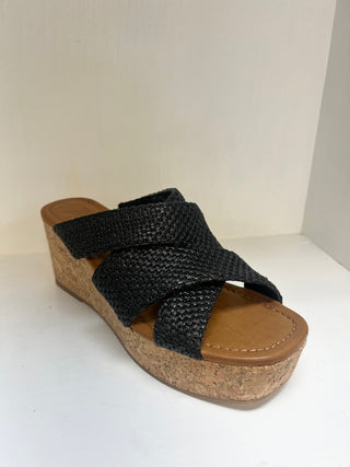 The Daisy Sandal- Black