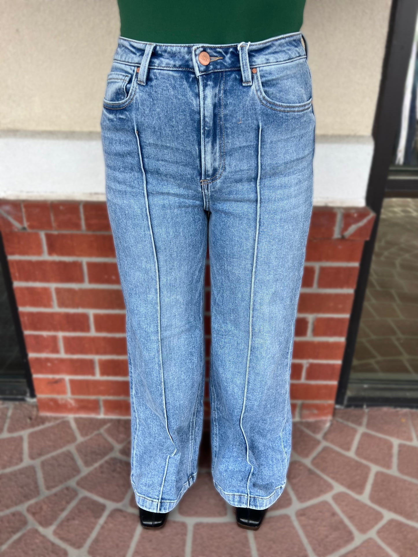 Wide Leg Pintuck Detail Jeans